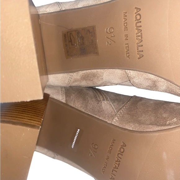 AQUATALIA | Luissa Shell Tan Ankle Side Zip Suede Booties | Size 9.5 - Picture 14 of 14
